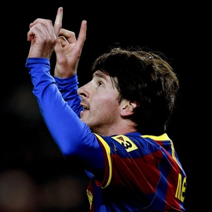 Segundo informações divulgadas em uma pesquisa da revista France Football, o jogador argentino Lionel Messi.