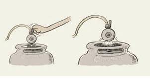 Tome cuidado no momento em que estiver retirando a válvula, pois pode ser que a pressão feita por ela seja um pouco forte. 