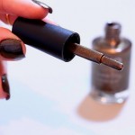 Esmaltes de cores divinas prometem fazer parte das unhas das mulheres em 2015!