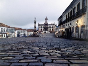 Caso se mude para lá, seja ambiental, não queira modificar aquilo, que já esta bom e bonito. 